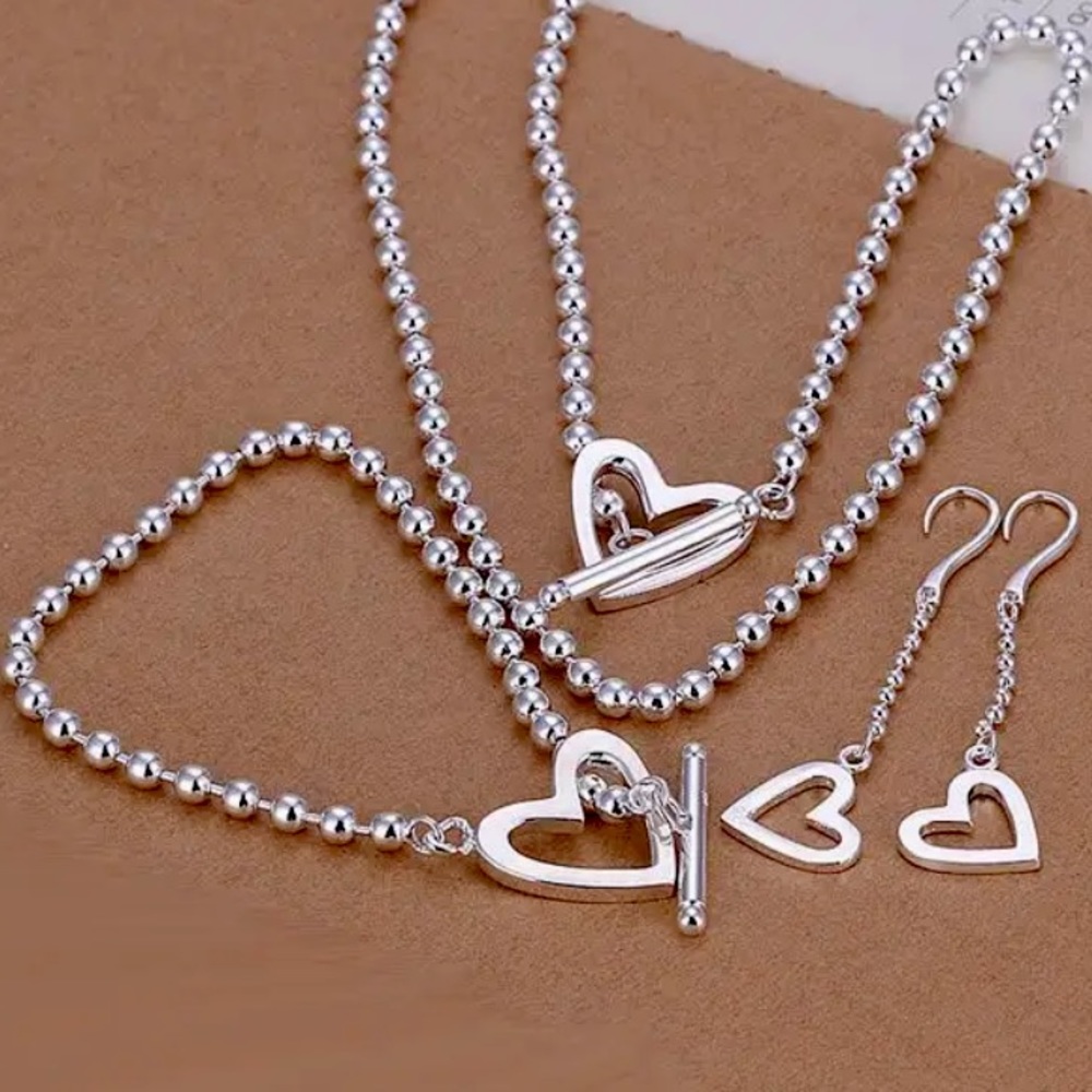 🌟 Silver Heart Set Necklace Bracelet Earrings - Picture 1 of 2